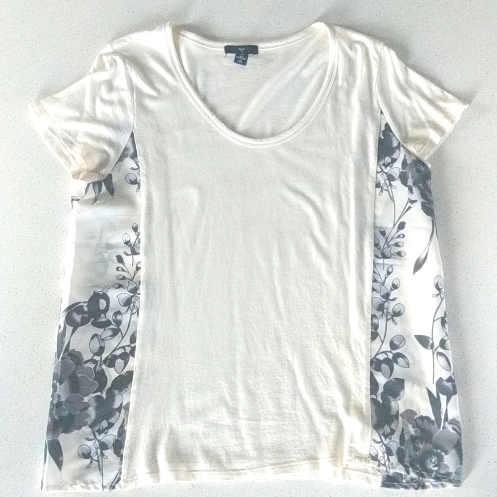 3/$15 Gap Short Sleeve Top